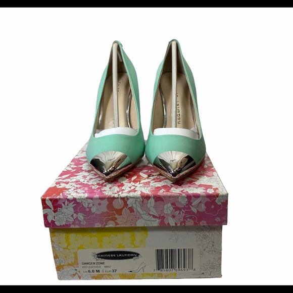 Chinese Laundry Mint Cap Toe Heels - Picture 7 of 7
